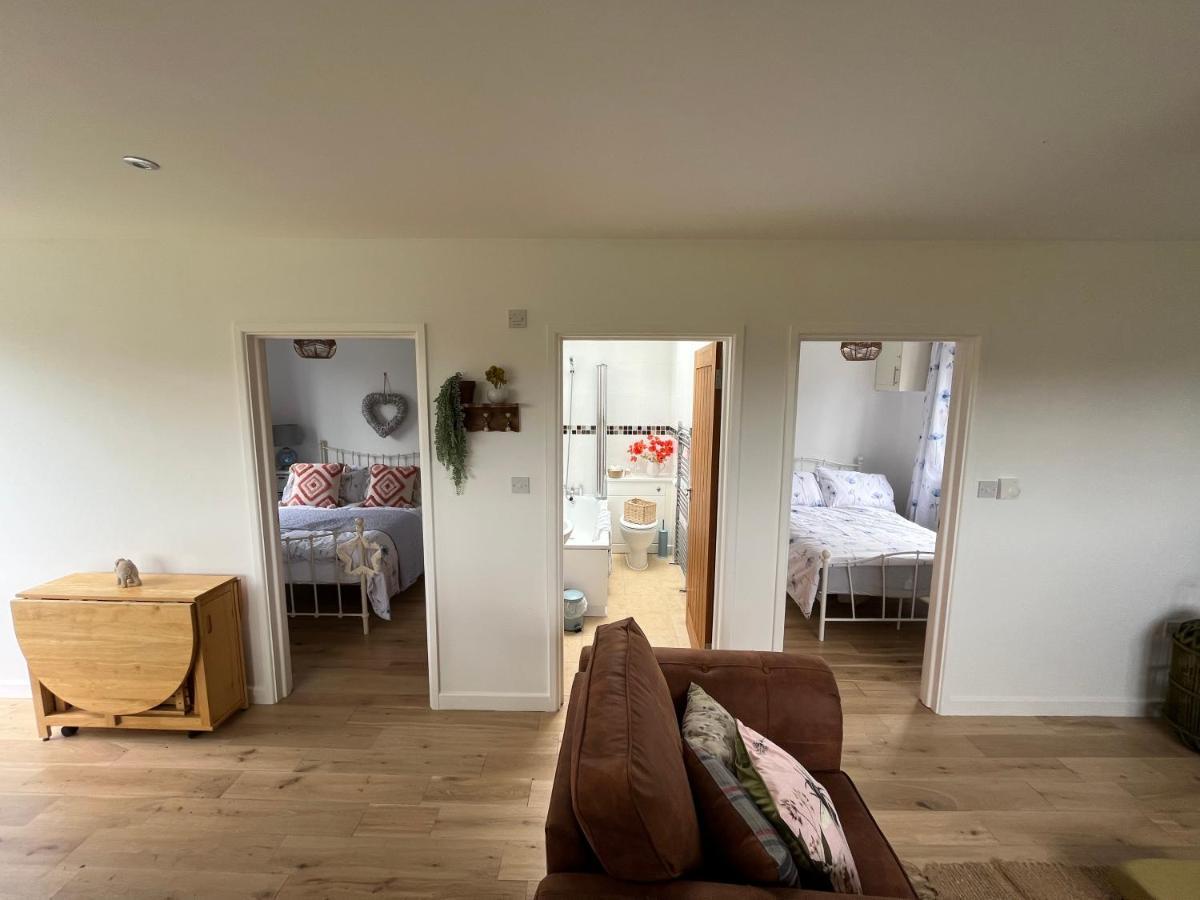 Oak Valley Lodges & Camping Pett Buitenkant foto