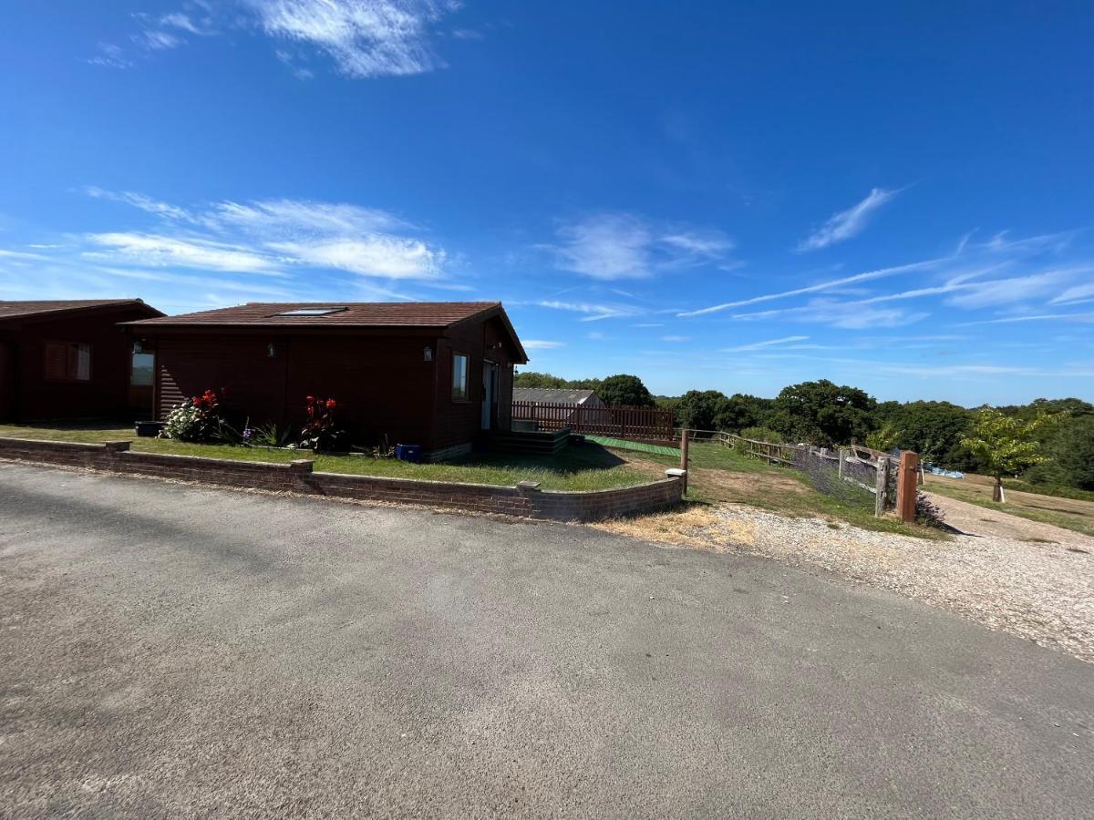 Oak Valley Lodges & Camping Pett Buitenkant foto